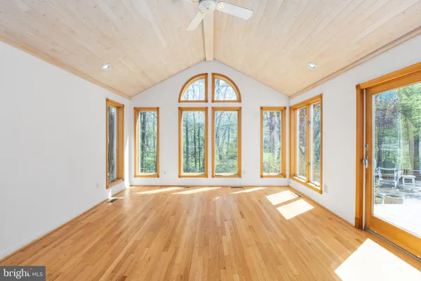 $975,000 | 10802 Oldfield Drive, Reston, VA 20191