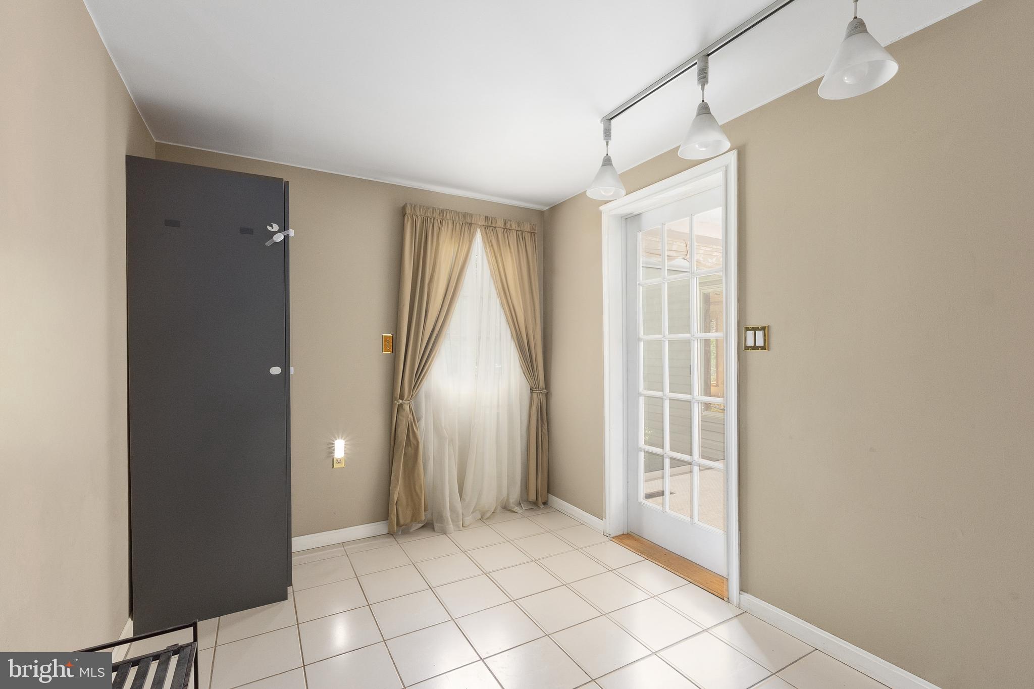 10802 Oldfield Drive Reston, VA 20191 - Photo 28 of 61 Mud Room