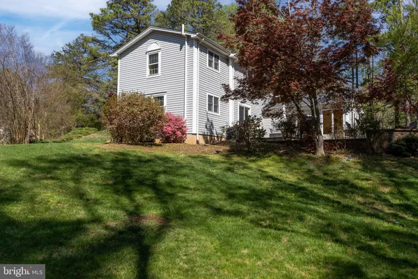 $1,025,000 | 10802 Oldfield Drive, Reston, VA 20191