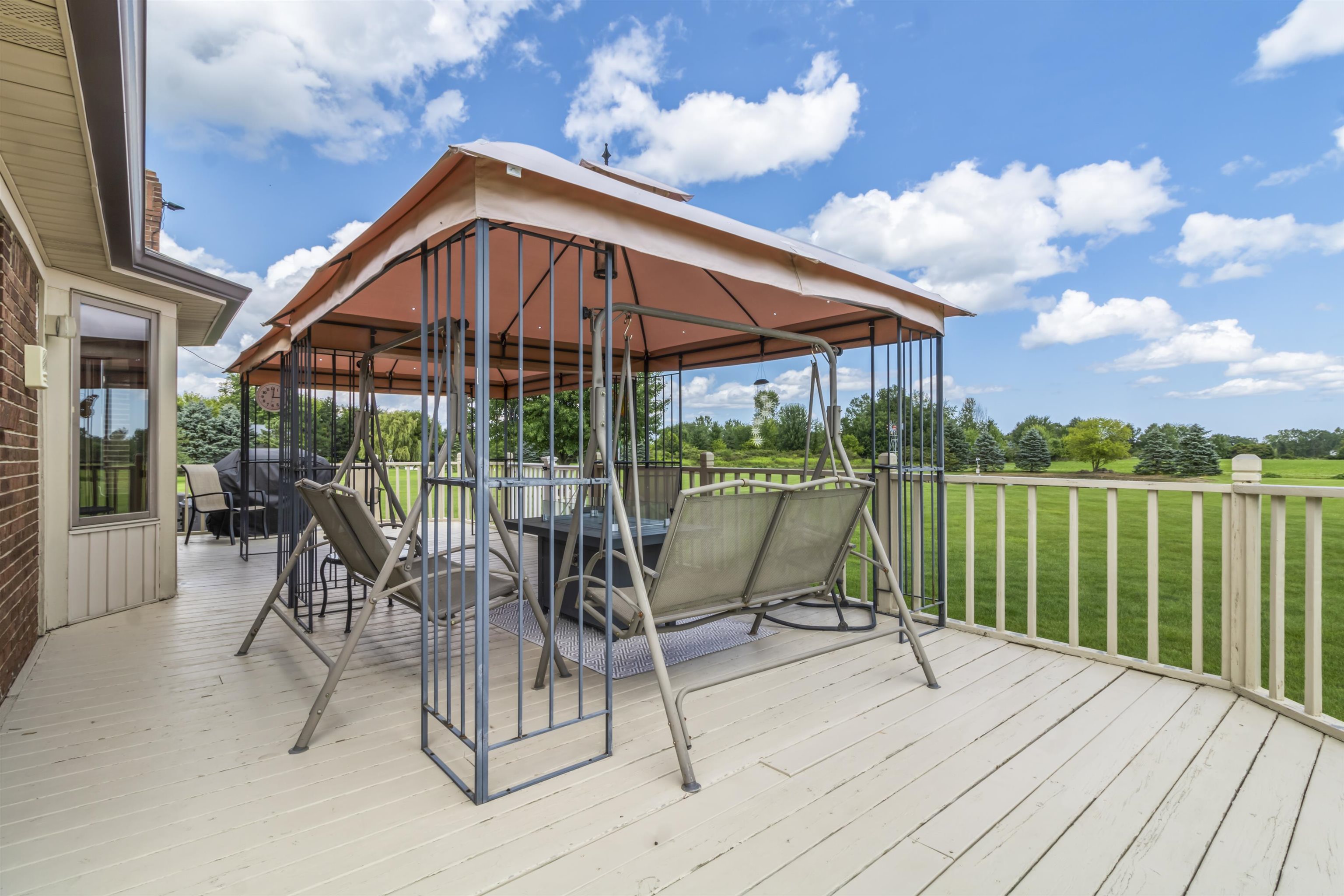 1100 Holmes Road Allenton, MI 48002 - Photo 9 of 63 50150215-c3ba87ea-18cf-463b-90a4-1deabef1d3c5.JPG