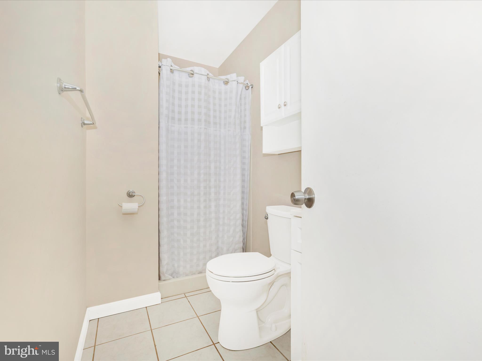 3045 Flint Hill Road Adamstown, MD 21710 - Photo 27 of 41 Bathroom 2