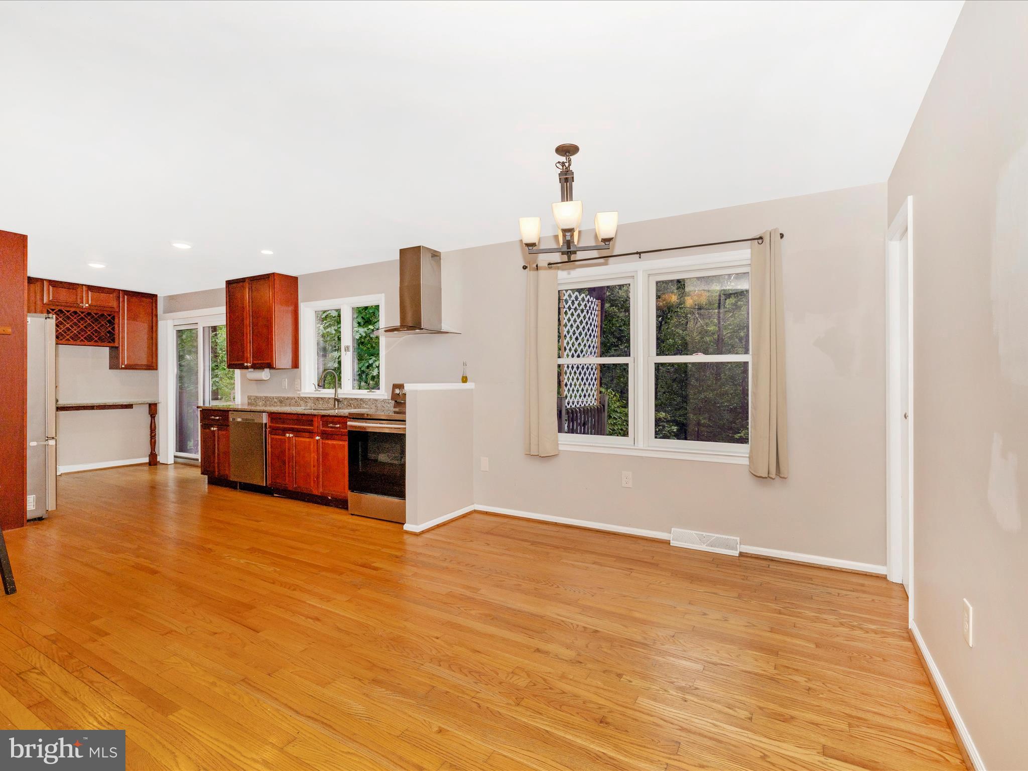 3045 Flint Hill Road Adamstown, MD 21710 - Photo 7 of 41 Dining Area