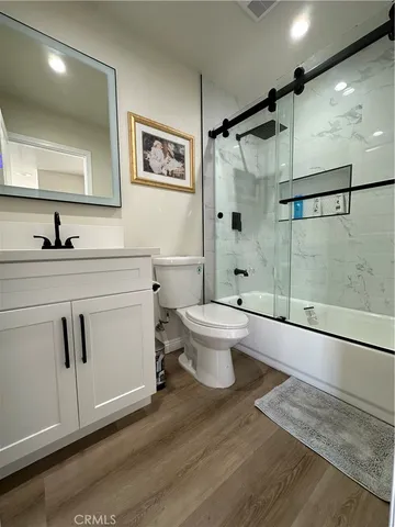 $2,000 | 2207 West 78th Street, Inglewood, CA 90305