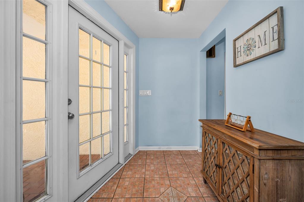 520 Sandy Hook Road Palm Harbor, FL 34683 - Photo 7 of 76