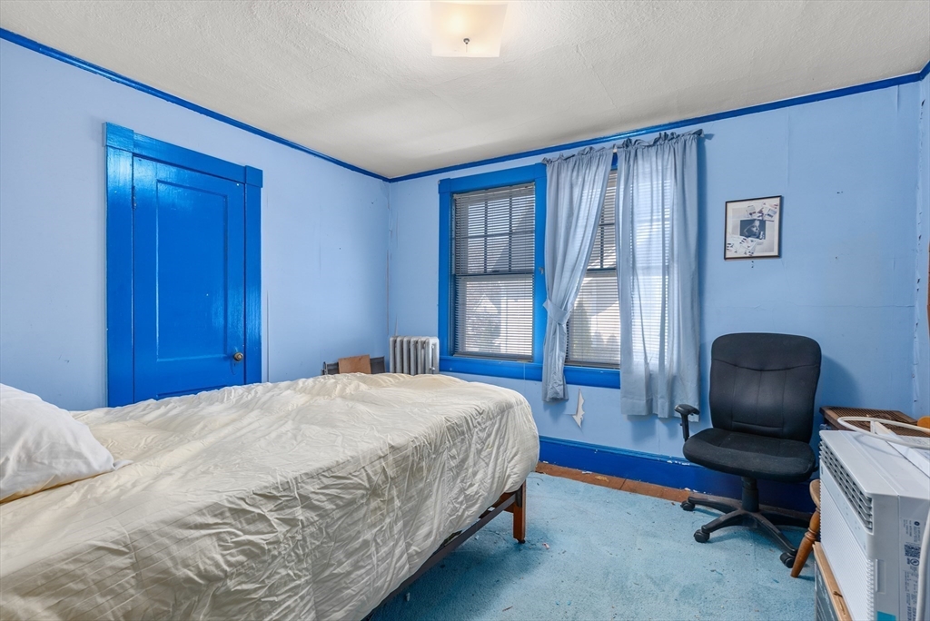 224 Riverdale Street West Springfield, MA 01089 - Photo 15 of 27