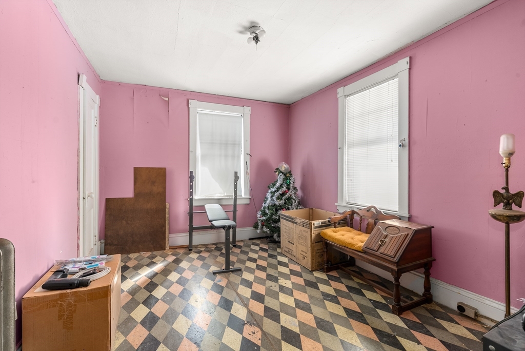 224 Riverdale Street West Springfield, MA 01089 - Photo 17 of 27