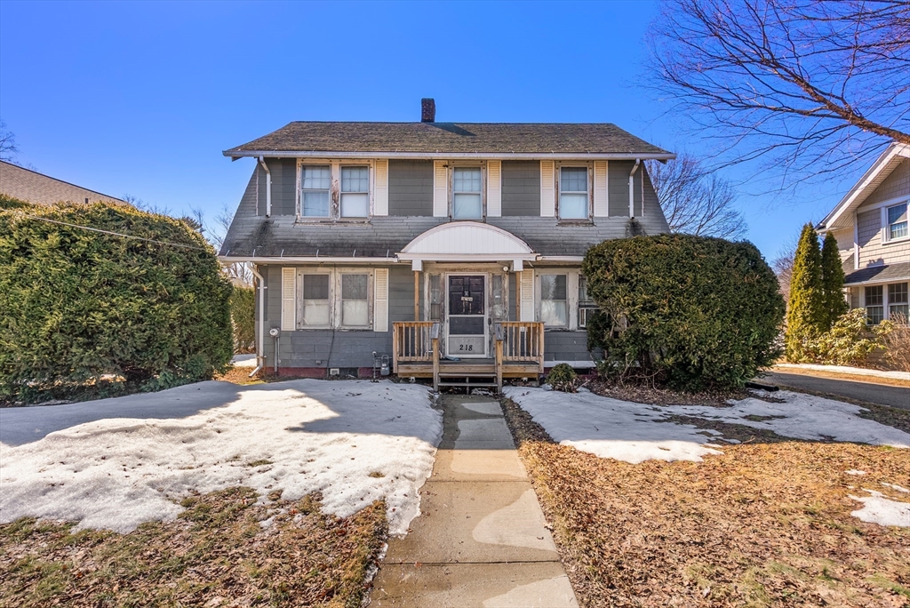 224 Riverdale Street West Springfield, MA 01089 - Photo 2 of 27