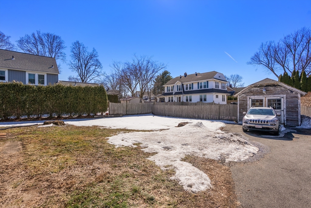 224 Riverdale Street West Springfield, MA 01089 - Photo 3 of 27