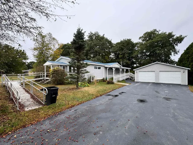 $380,000 | 2849 Dartmouth College Highway, Haverhill, NH 03774