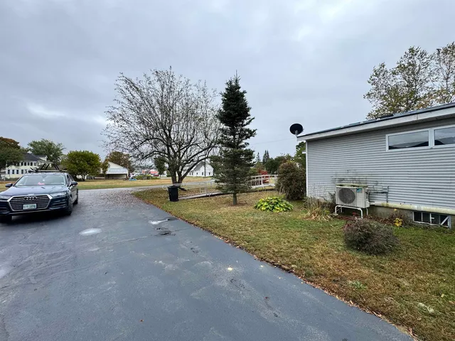 $380,000 | 2849 Dartmouth College Highway, Haverhill, NH 03774