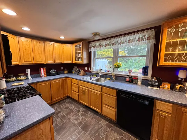 $380,000 | 2849 Dartmouth College Highway, Haverhill, NH 03774