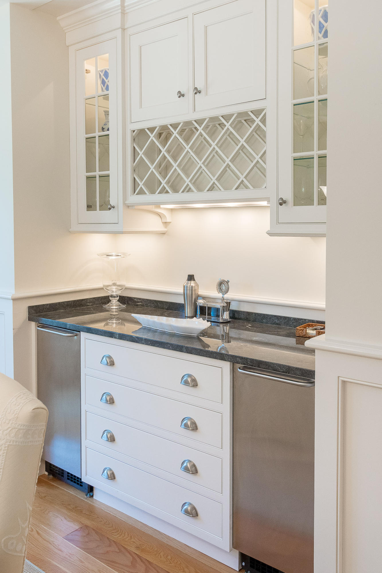 82 Cliff Road, Unit B Nantucket, MA 02554 - Photo 14 of 28 82 Cliff Road, B, Nantucket, MA 02554
