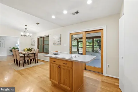 $625,000 | 7434 Cedar Knolls Drive, Warrenton, VA 20187