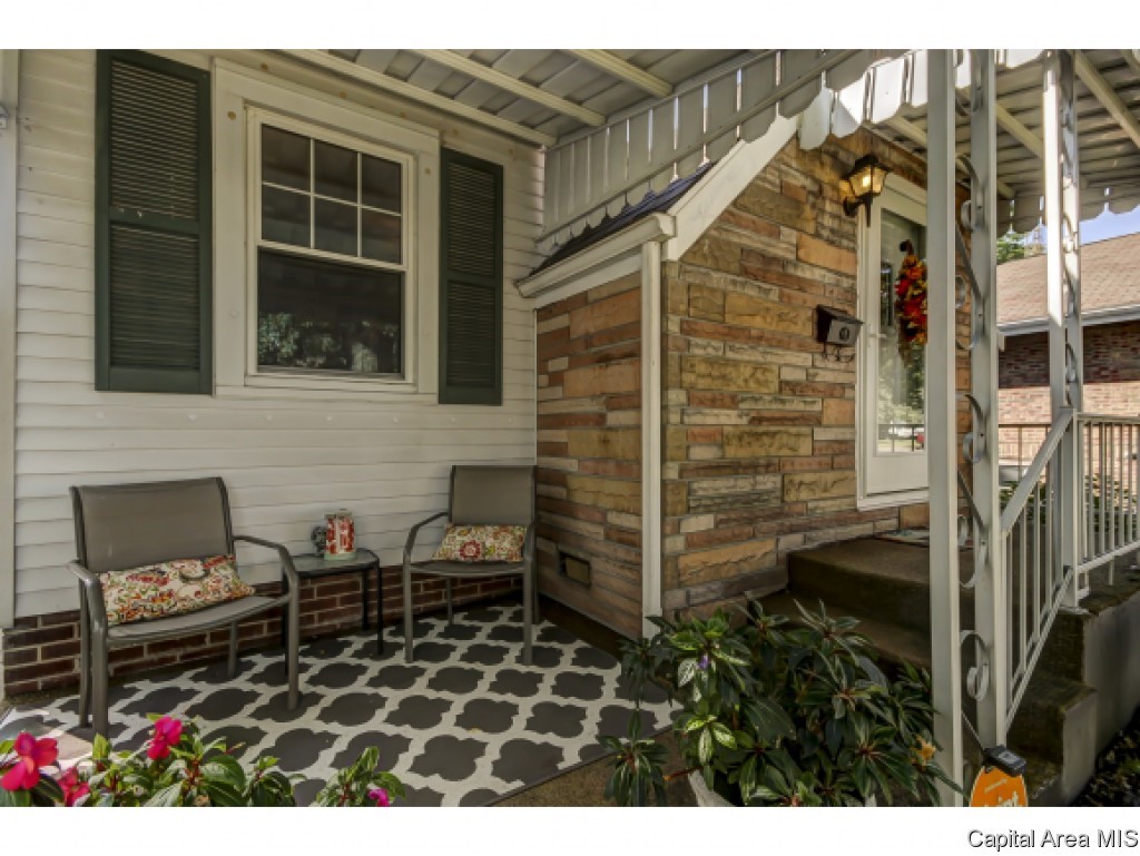 2117 North 7th Street Springfield, IL 62702 - Photo 2 of 23