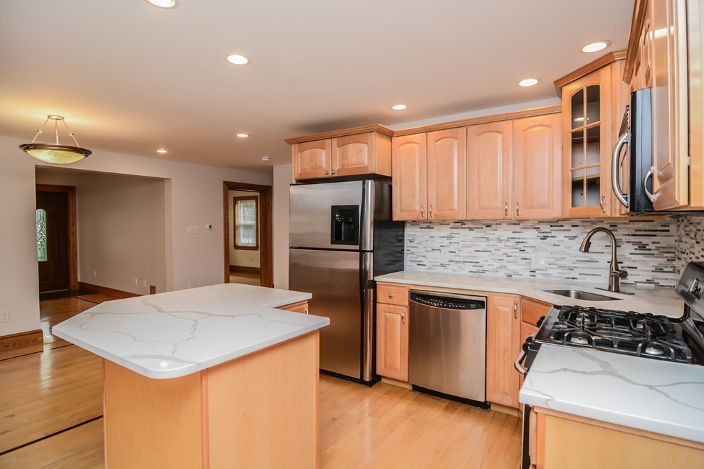 25-27 Sunset Road Cambridge, MA 02138 - Photo 4 of 21