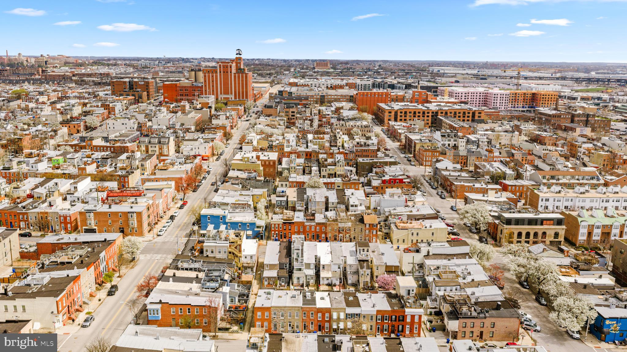 1113 South Robinson Street Baltimore, MD 21224 - Photo 33 of 38 an aerial view of residential houses with city view