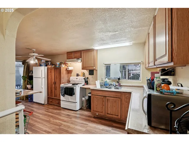 $359,000 | 3680 Blossom Drive Northeast, Salem, OR 97305