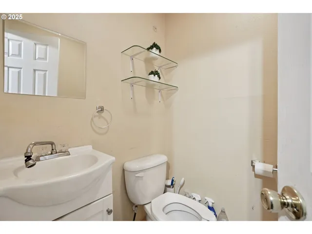 $359,000 | 3680 Blossom Drive Northeast, Salem, OR 97305