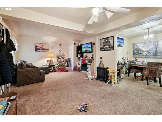 $359,000 | 3680 Blossom Drive Northeast, Salem, OR 97305