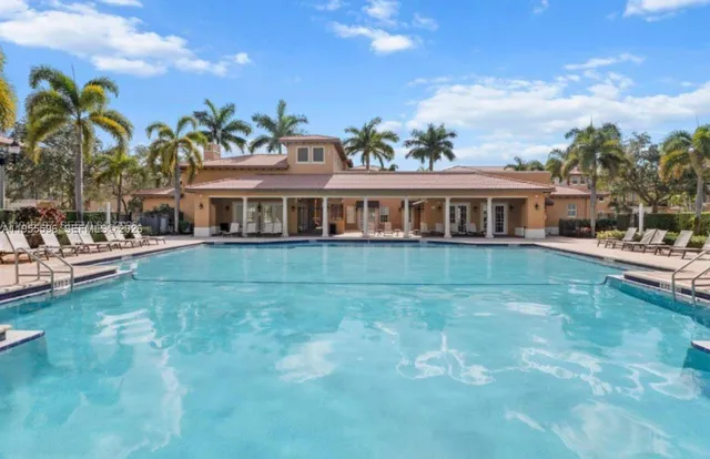 $2,795 | 14602 Southwest 11th Street, Unit 14602, Pembroke Pines, FL 33027