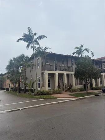 $2,700 | 14602 Southwest 11th Street, Unit 14602, Pembroke Pines, FL 33027