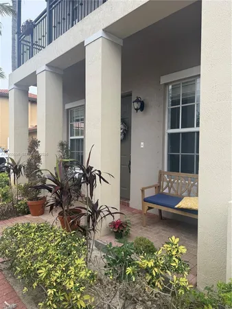 $2,700 | 14602 Southwest 11th Street, Unit 14602, Pembroke Pines, FL 33027