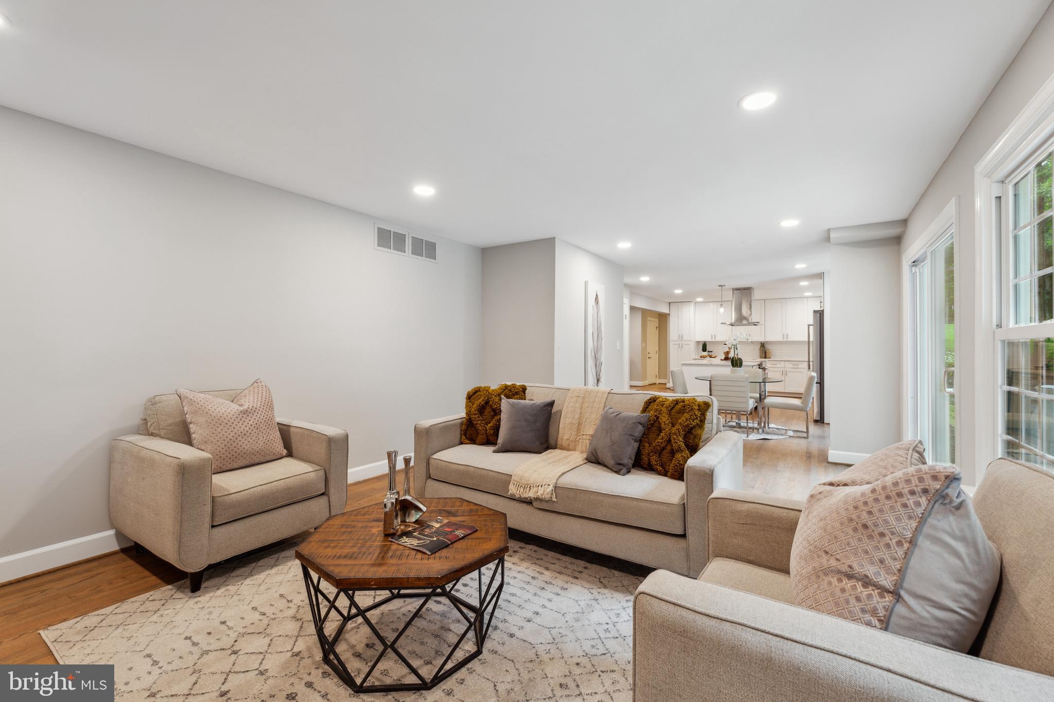 10424 Hampton Road Fairfax Station, VA 22039 - Photo 24 of 62