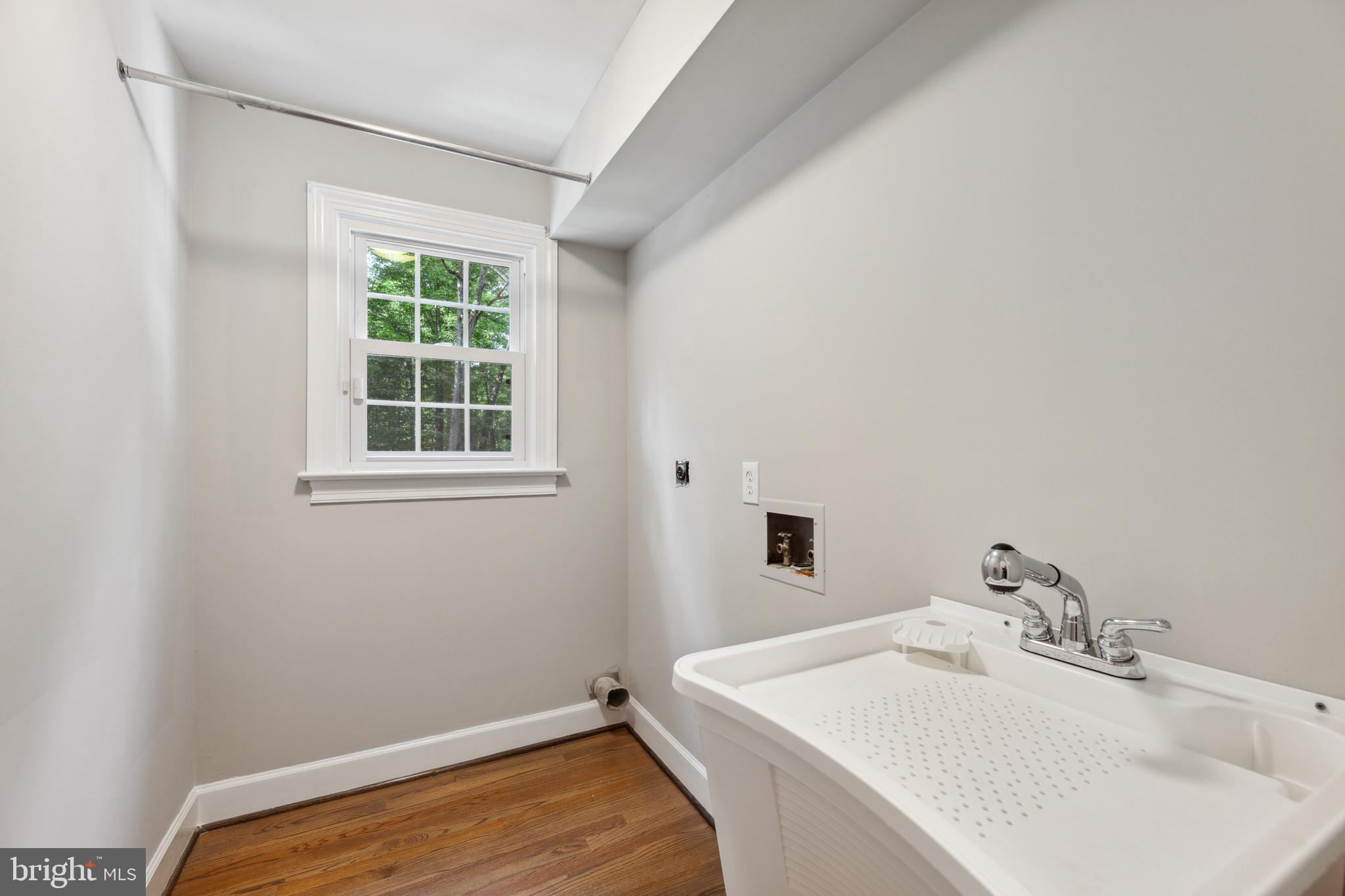 10424 Hampton Road Fairfax Station, VA 22039 - Photo 26 of 62