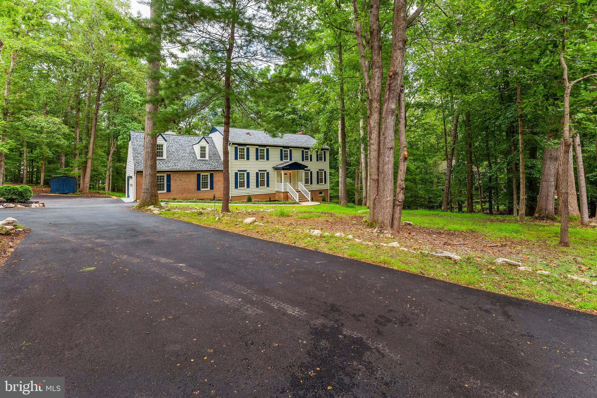 10424 Hampton Road Fairfax Station, VA 22039 - Photo 3 of 62
