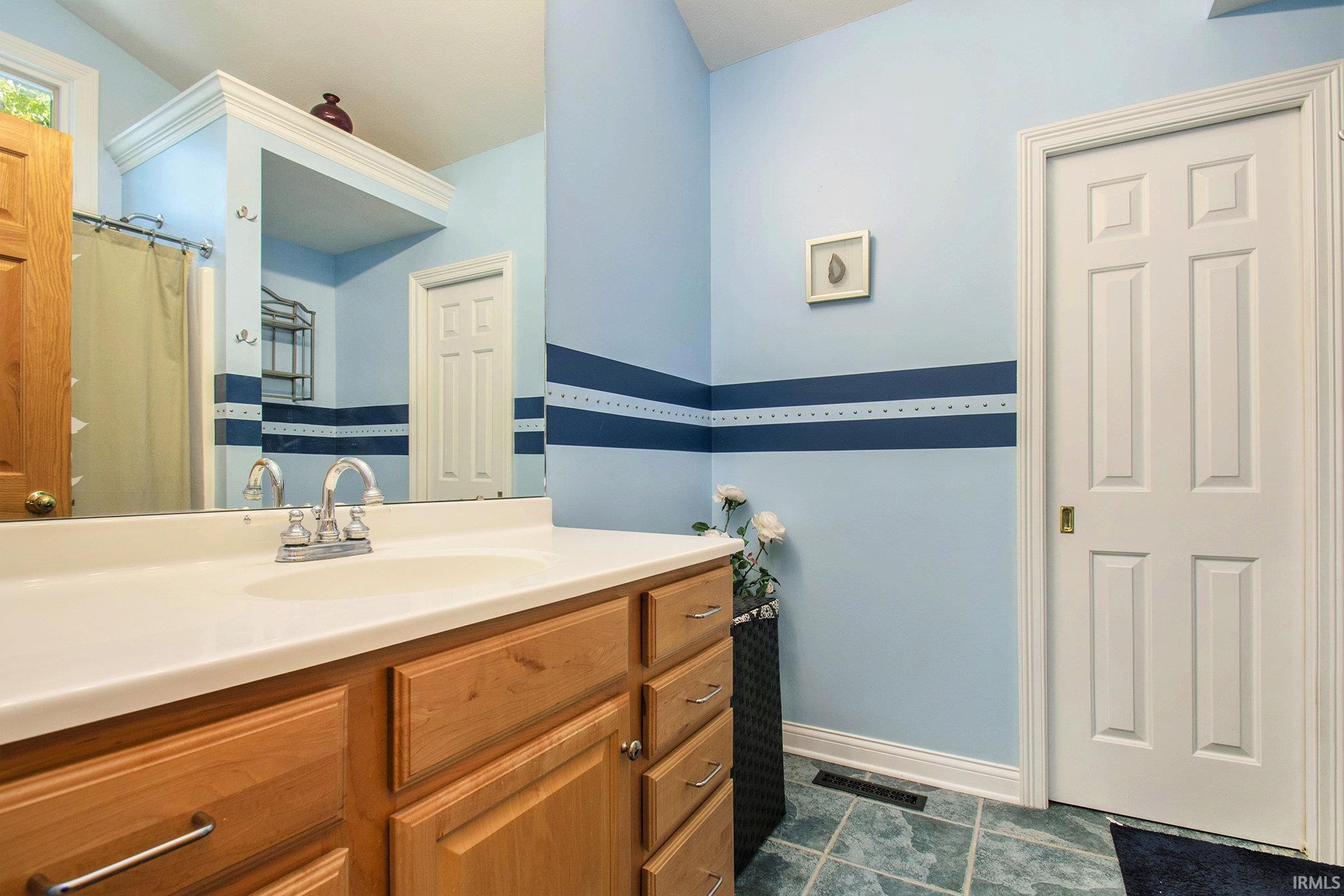 52350 Laurel Road South Bend, IN 46637 - Photo 13 of 27 Gallery Image 13