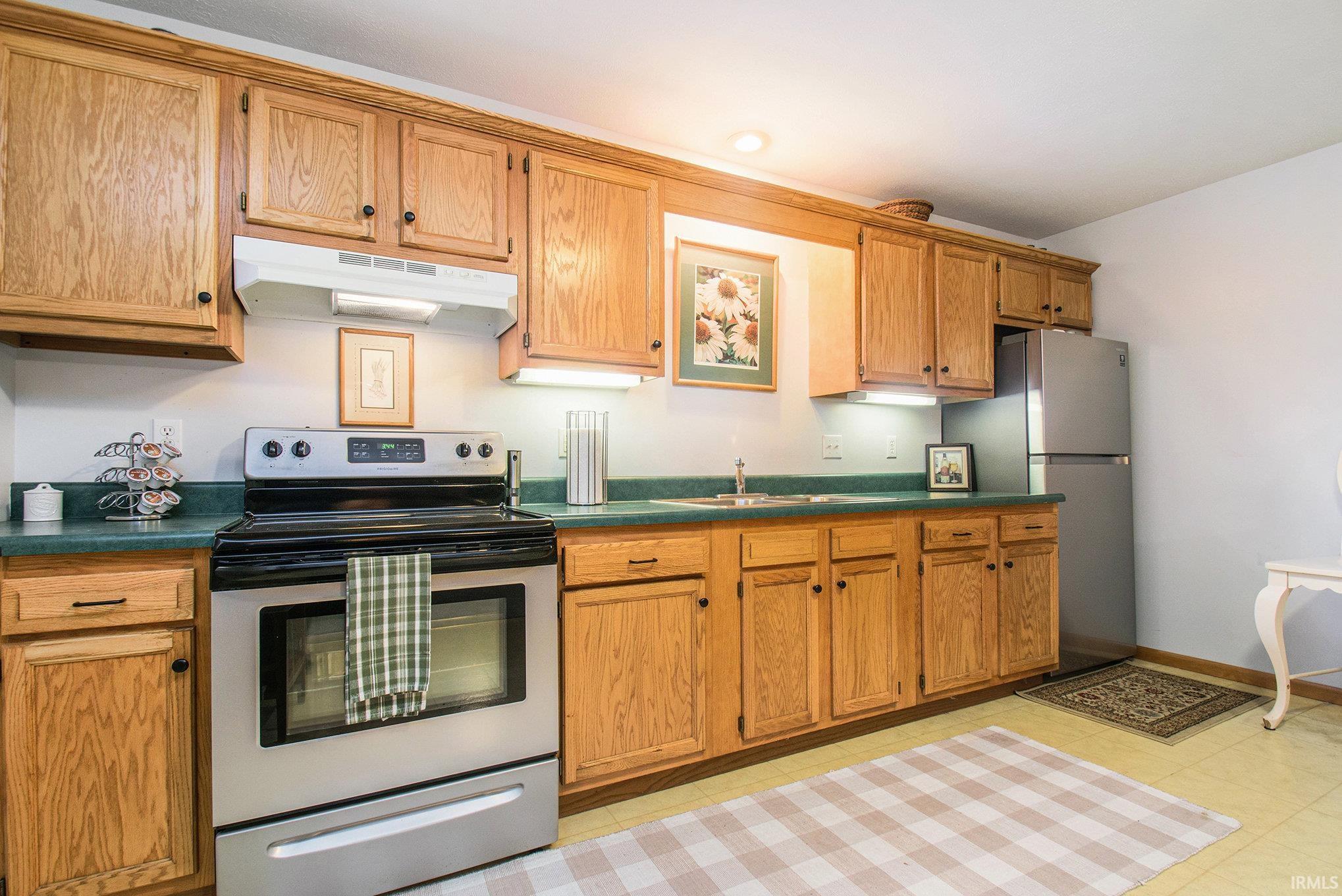 52350 Laurel Road South Bend, IN 46637 - Photo 22 of 27 Gallery Image 22
