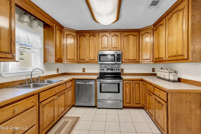 $399,900 | 21129 South Fork Road, Saucier, MS 39574