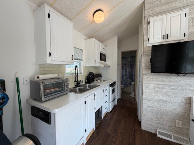 2795 East 28th Road Marseilles, IL 61341 - Photo 16 of 56