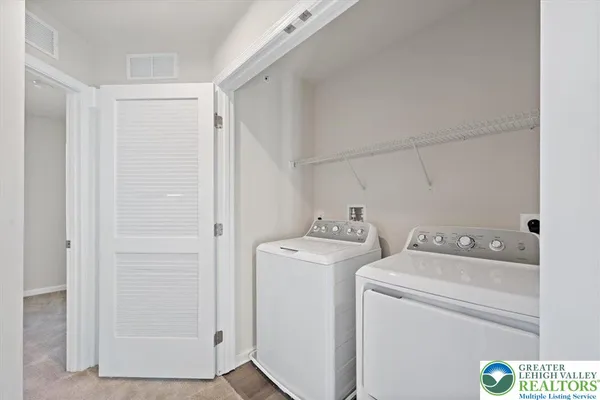 $299,900 | 2142 Cross Country Road, Northampton, PA 18067