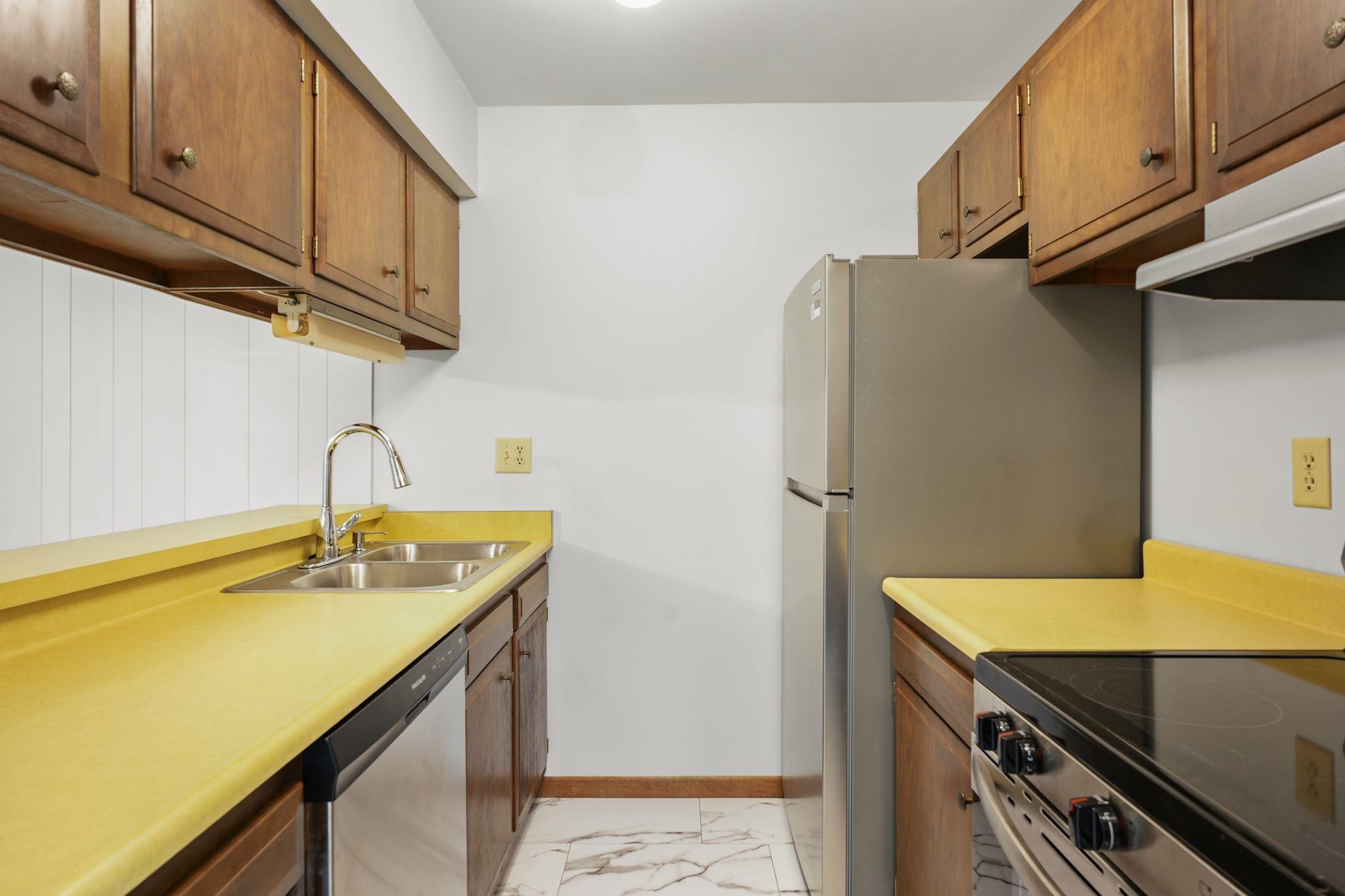 1505 Martin Street, Unit 8 Madison, WI 53713 - Photo 12 of 34 Gallery Image 12