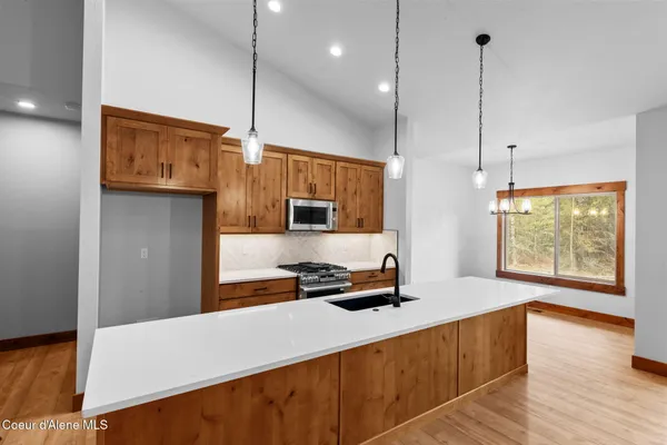 $899,900 | 98 Carbonate Lane, Oldtown, ID 83822