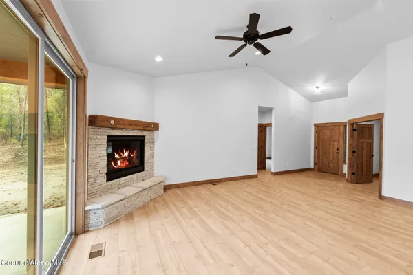 $899,900 | 98 Carbonate Lane, Oldtown, ID 83822