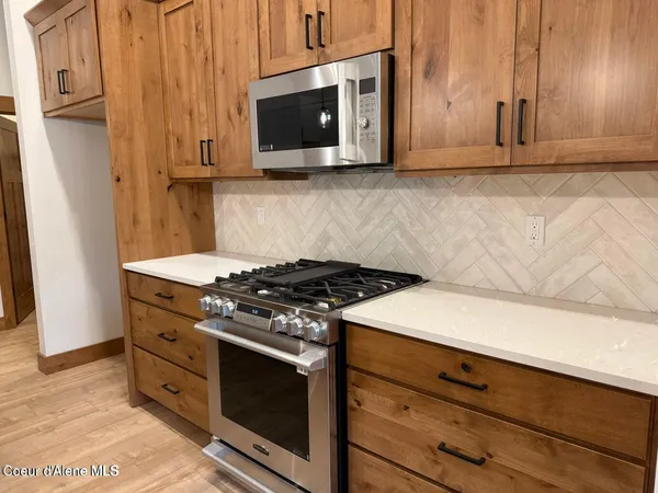 $899,900 | 98 Carbonate Lane, Oldtown, ID 83822