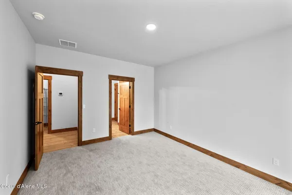 $899,900 | 98 Carbonate Lane, Oldtown, ID 83822