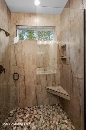$899,900 | 98 Carbonate Lane, Oldtown, ID 83822
