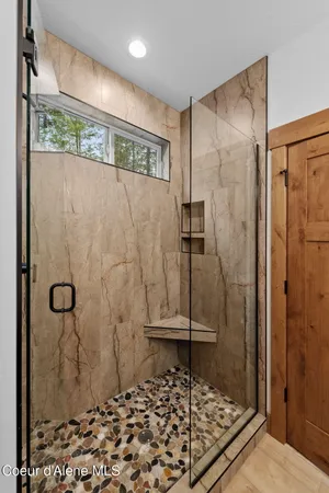 $899,900 | 98 Carbonate Lane, Oldtown, ID 83822