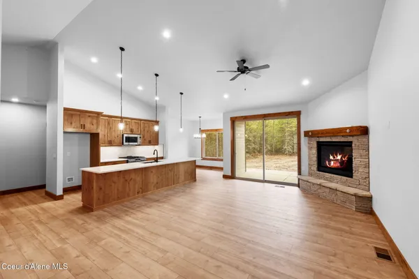 $899,900 | 98 Carbonate Lane, Oldtown, ID 83822