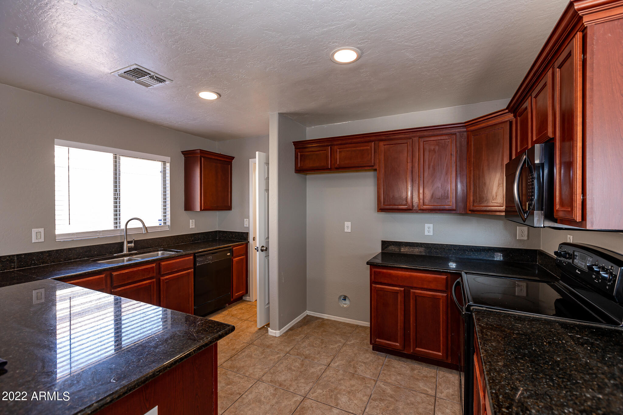 43403 West Cowpath Road Maricopa, AZ 85138 - Photo 13 of 26 _W9A5427