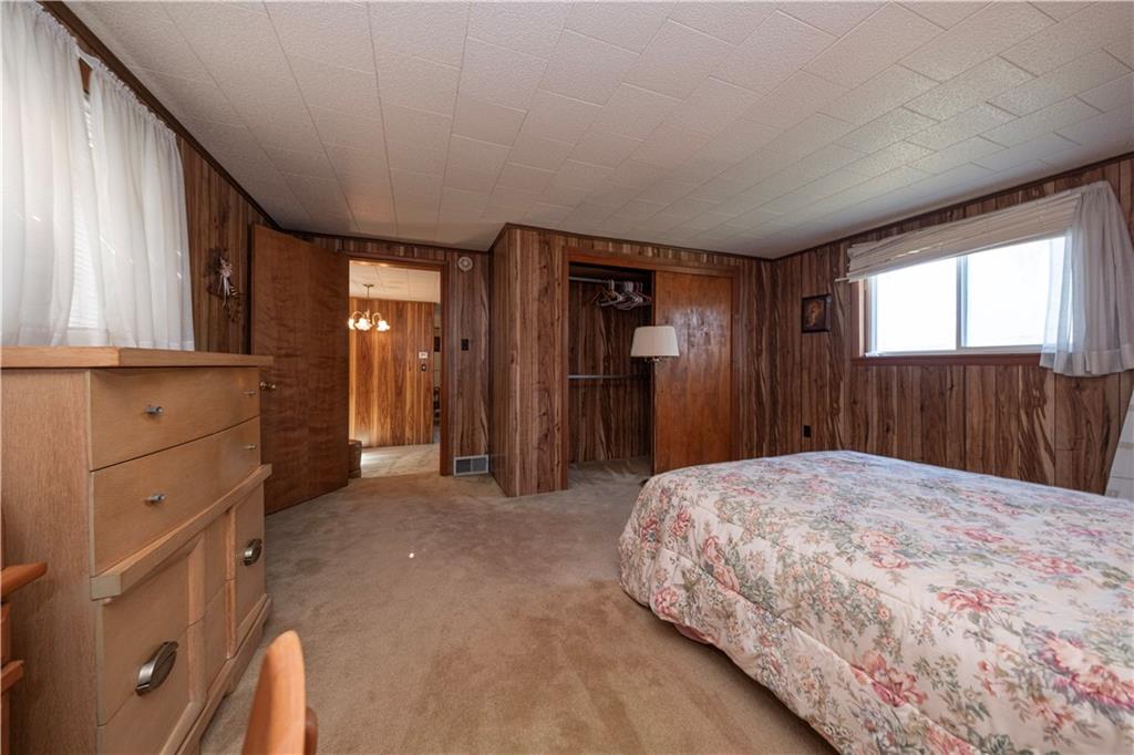 462 Crawford Run Road Cheswick, PA 15024 - Photo 24 of 39 a bedroom with a bed and a dresser