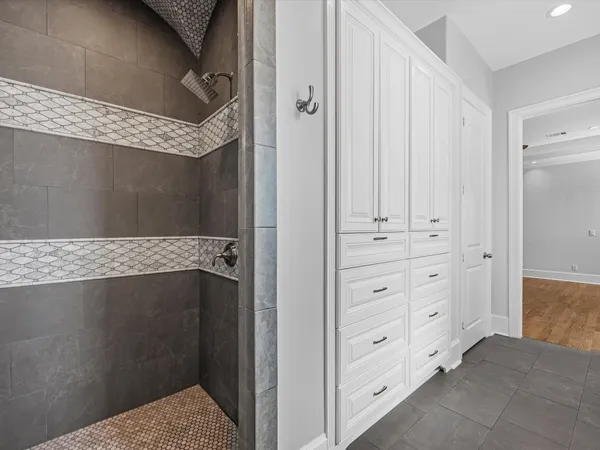 $975,000 | 2329 Willowby Drive, Houston, TX 77008