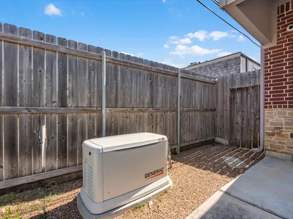 $975,000 | 2329 Willowby Drive, Houston, TX 77008