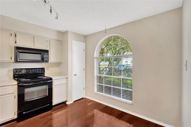 $248,900 | 605 Chippenham Boulevard, Brandon, FL 33511