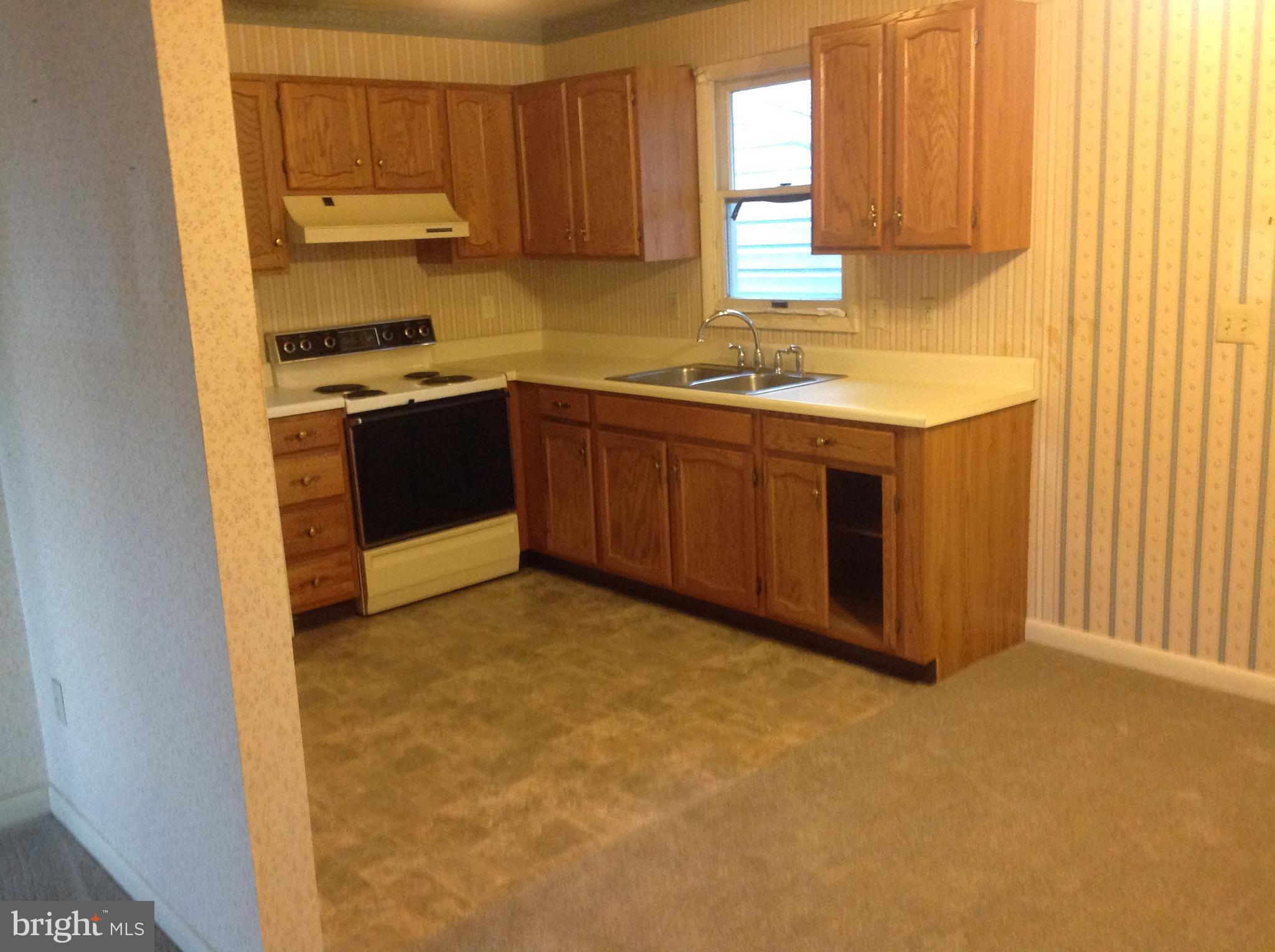 825 Medway Road Hagerstown, MD 21740 - Photo 2 of 24 Kitchen