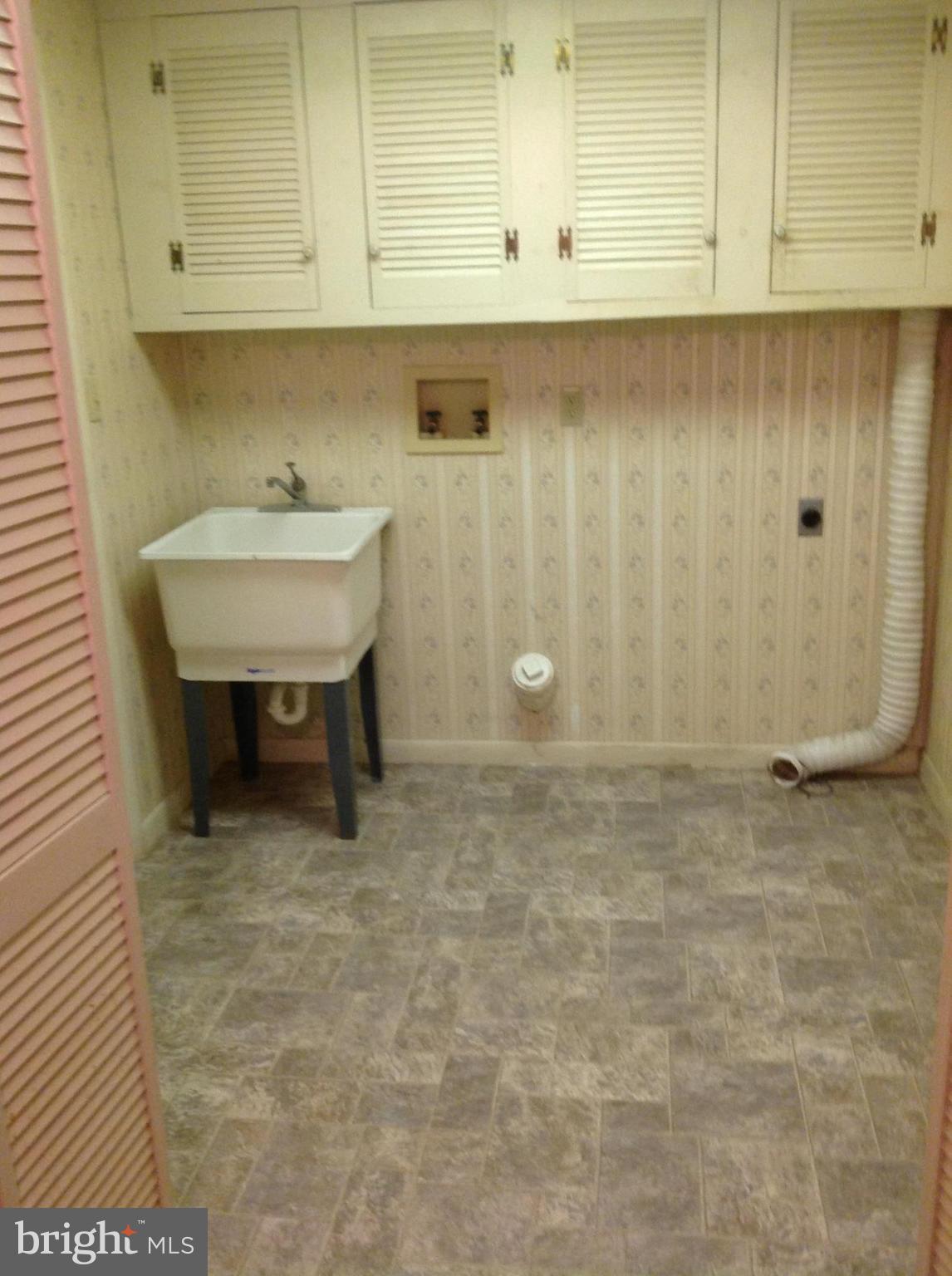 825 Medway Road Hagerstown, MD 21740 - Photo 16 of 24 Interior (General)