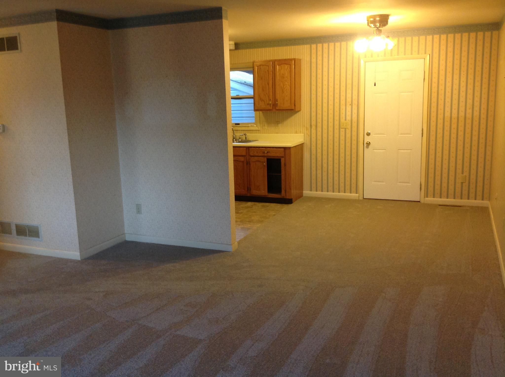 825 Medway Road Hagerstown, MD 21740 - Photo 5 of 24 Interior (General)